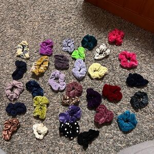 Mixed Velvet & Fabric Scrunchie Bundle - Multicolor